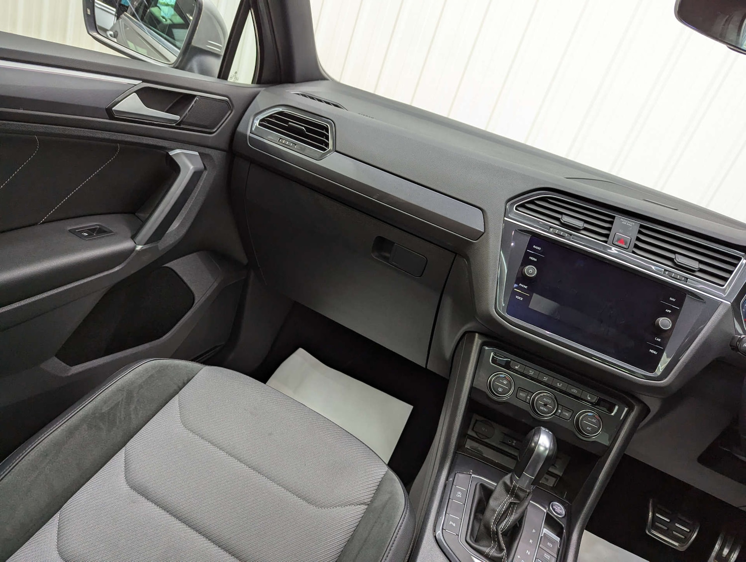 Used Volkswagen Tiguan 2016 for sale - 76940196: Photo 44