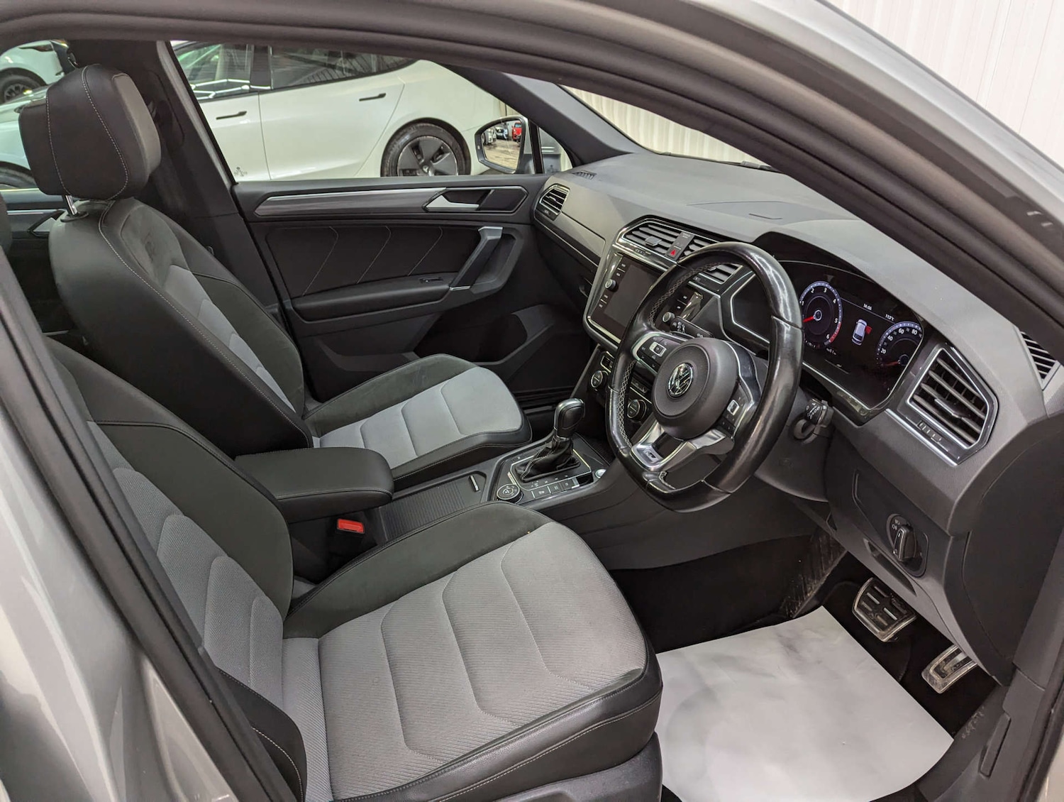 Used Volkswagen Tiguan 2016 for sale - 76940196: Photo 48