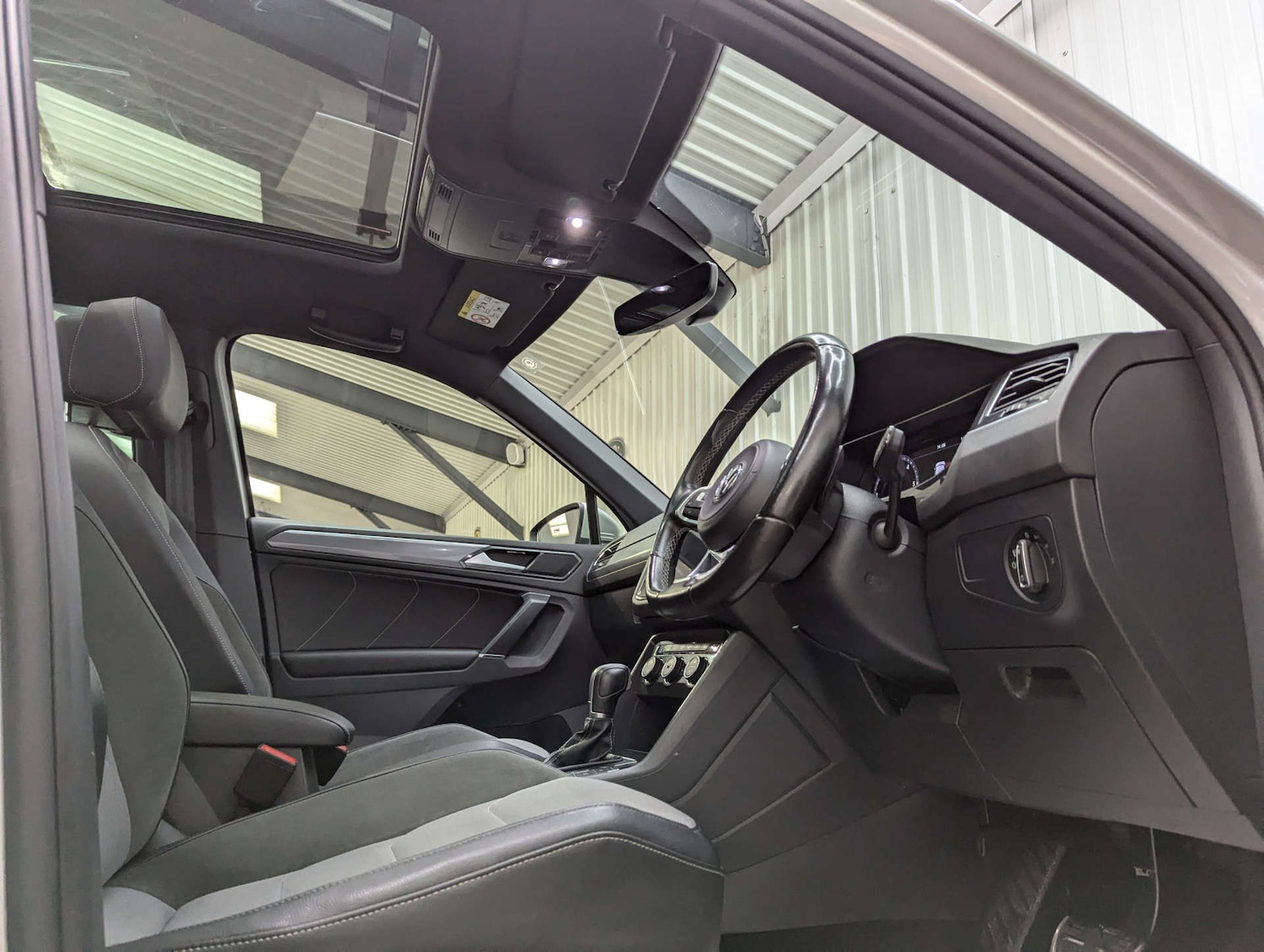 Used Volkswagen Tiguan 2016 for sale - 76940196: Photo 49