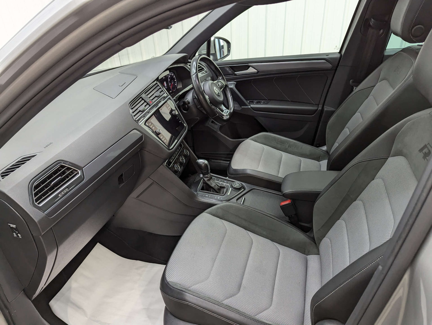 Used Volkswagen Tiguan 2016 for sale - 76940196: Photo 53