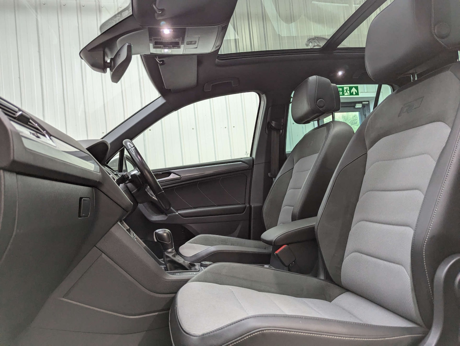 Used Volkswagen Tiguan 2016 for sale - 76940196: Photo 57