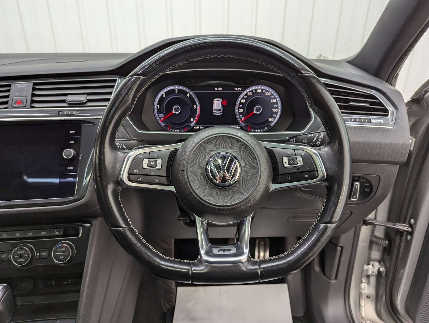 Used Volkswagen Tiguan 2016 for sale - 76940196: Photo 73