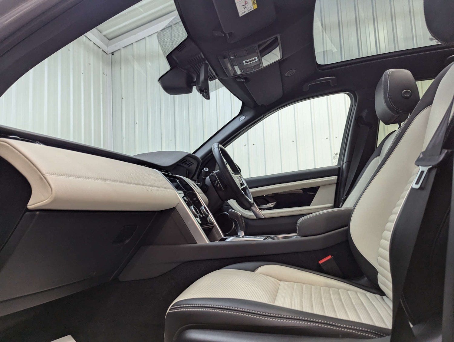 Used Land Rover Discovery Sport 2022 for sale - 77897112: Photo 52