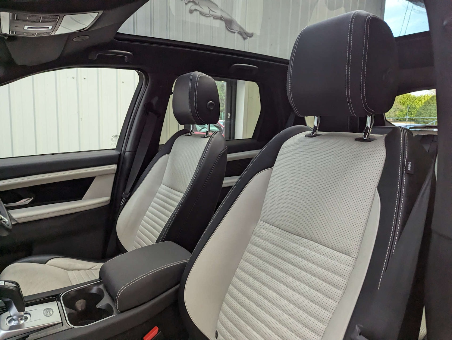 Used Land Rover Discovery Sport 2022 for sale - 77897112: Photo 53