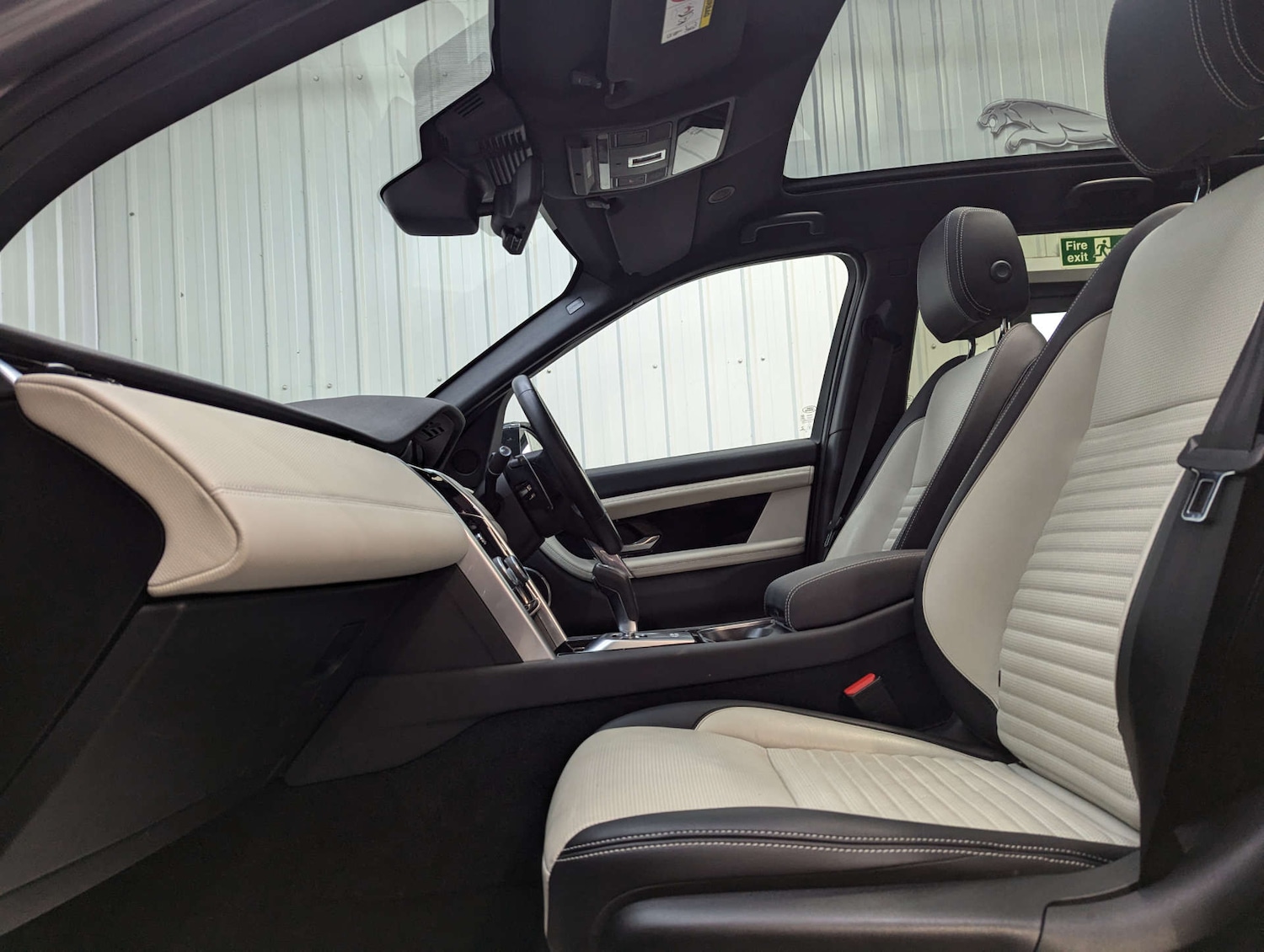 Used Land Rover Discovery Sport 2022 for sale - 77897112: Photo 54