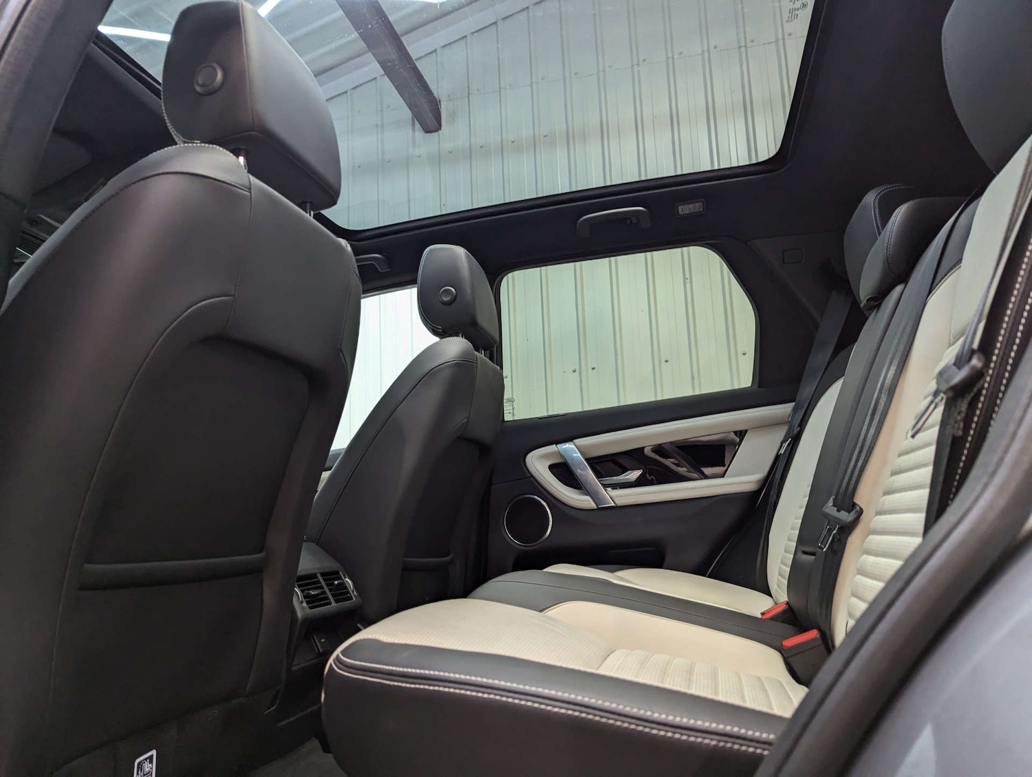 Used Land Rover Discovery Sport 2022 for sale - 77897112: Photo 63