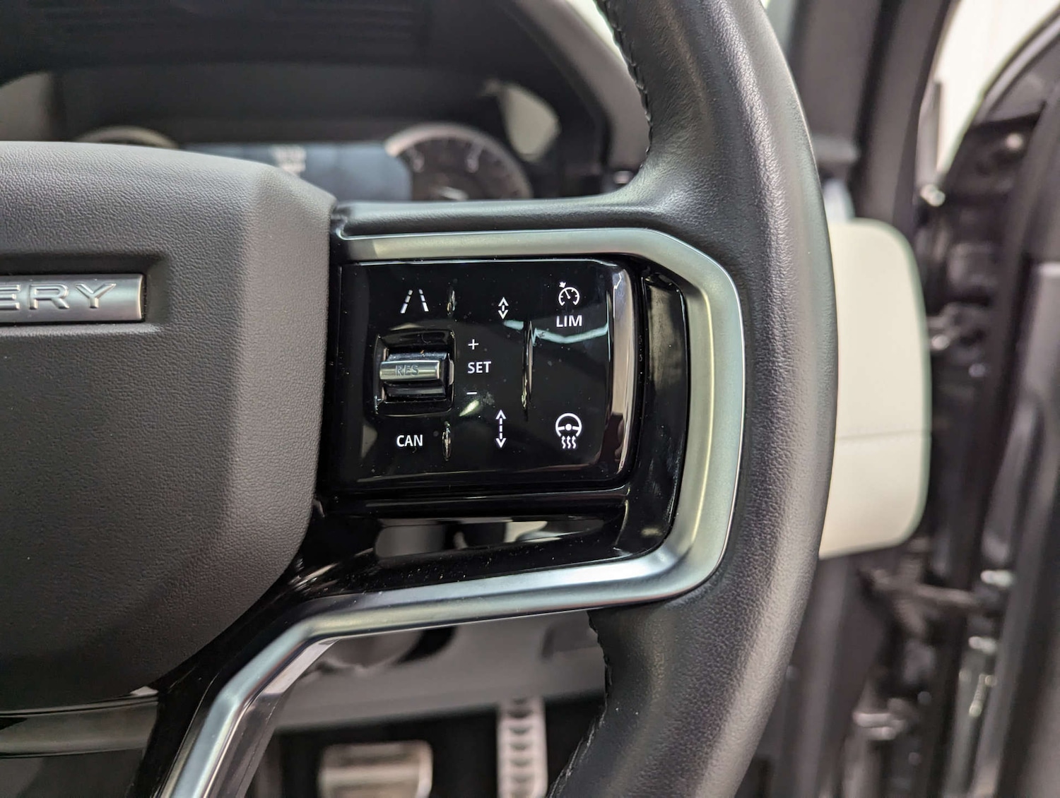 Used Land Rover Discovery Sport 2022 for sale - 77897112: Photo 76