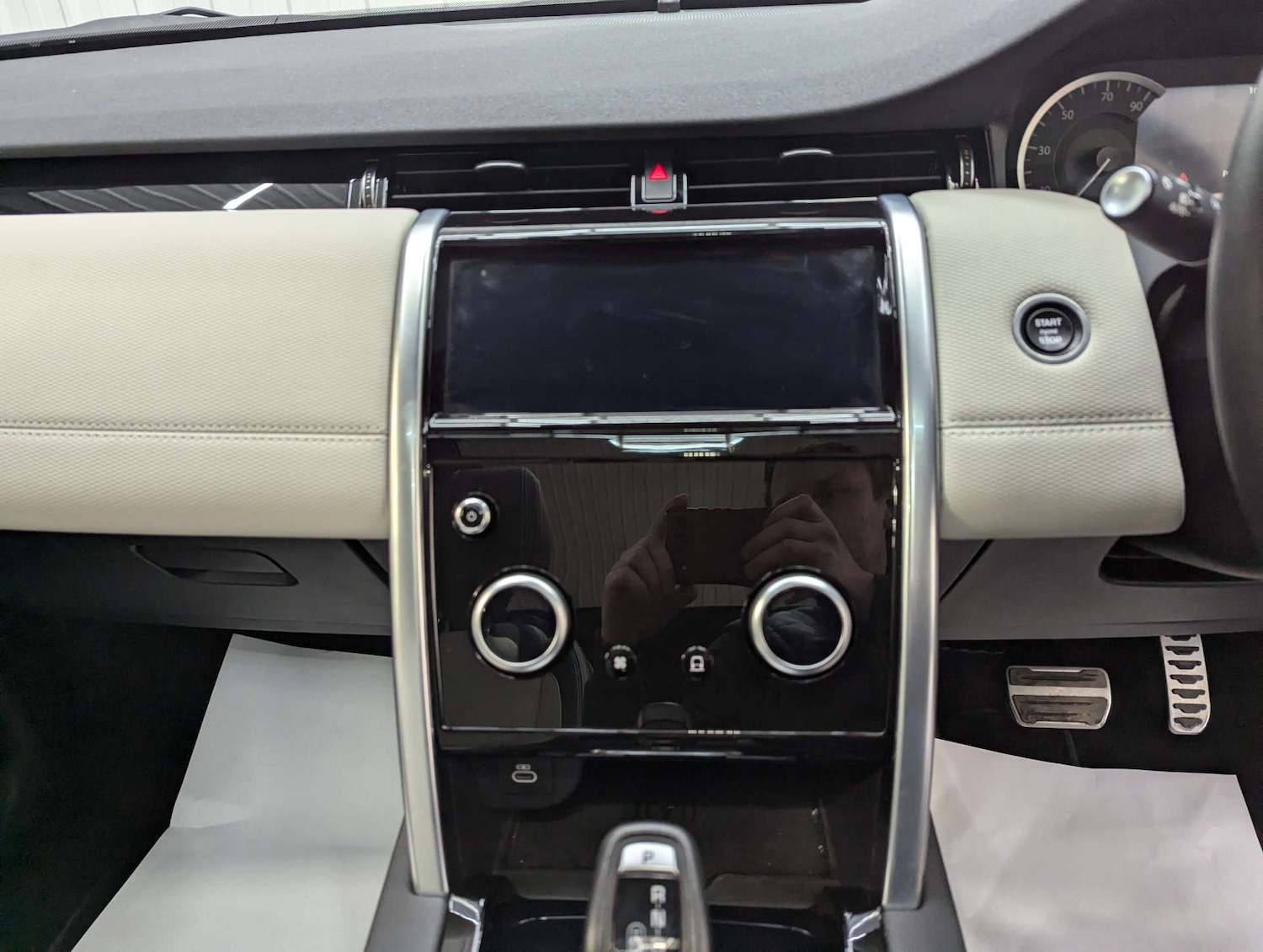 Used Land Rover Discovery Sport 2022 for sale - 77897112: Photo 82