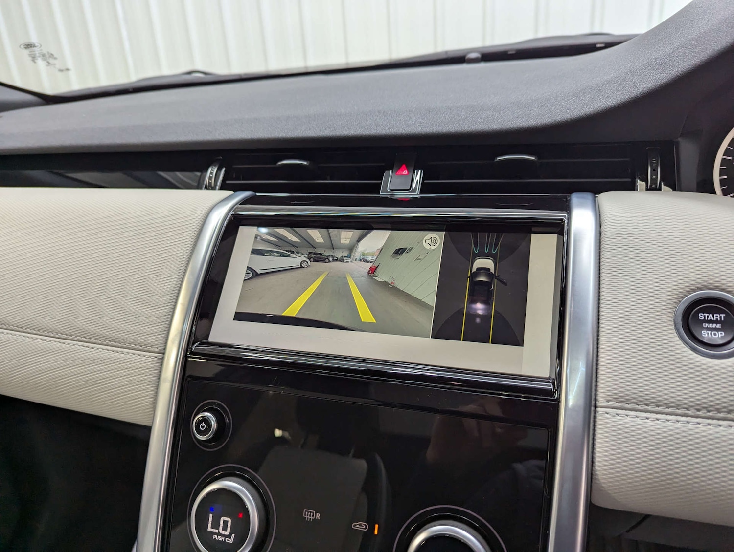 Used Land Rover Discovery Sport 2022 for sale - 77897112: Photo 87