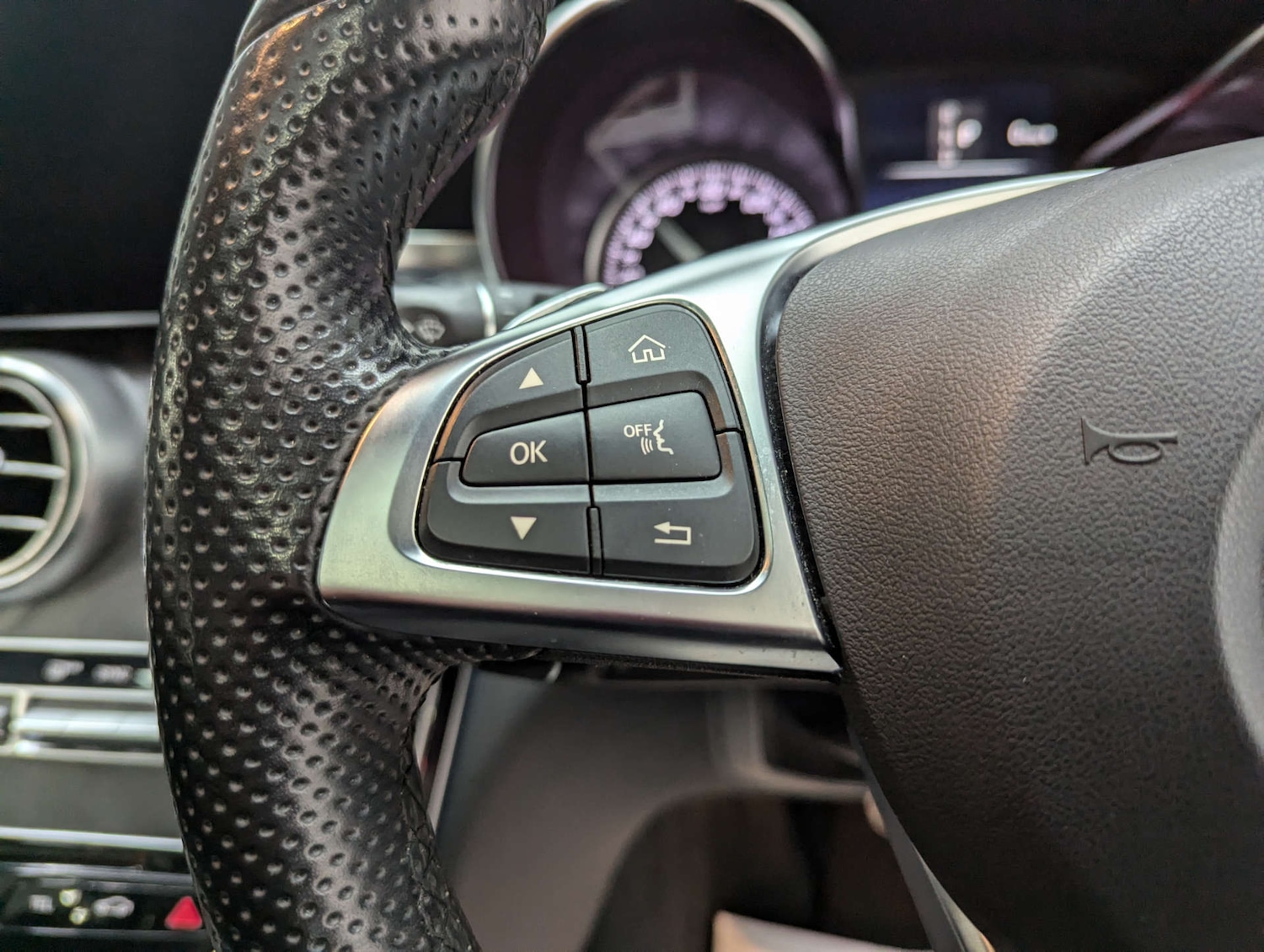 Used Mercedes-Benz C Class 2018 for sale - 76600821: Photo 73