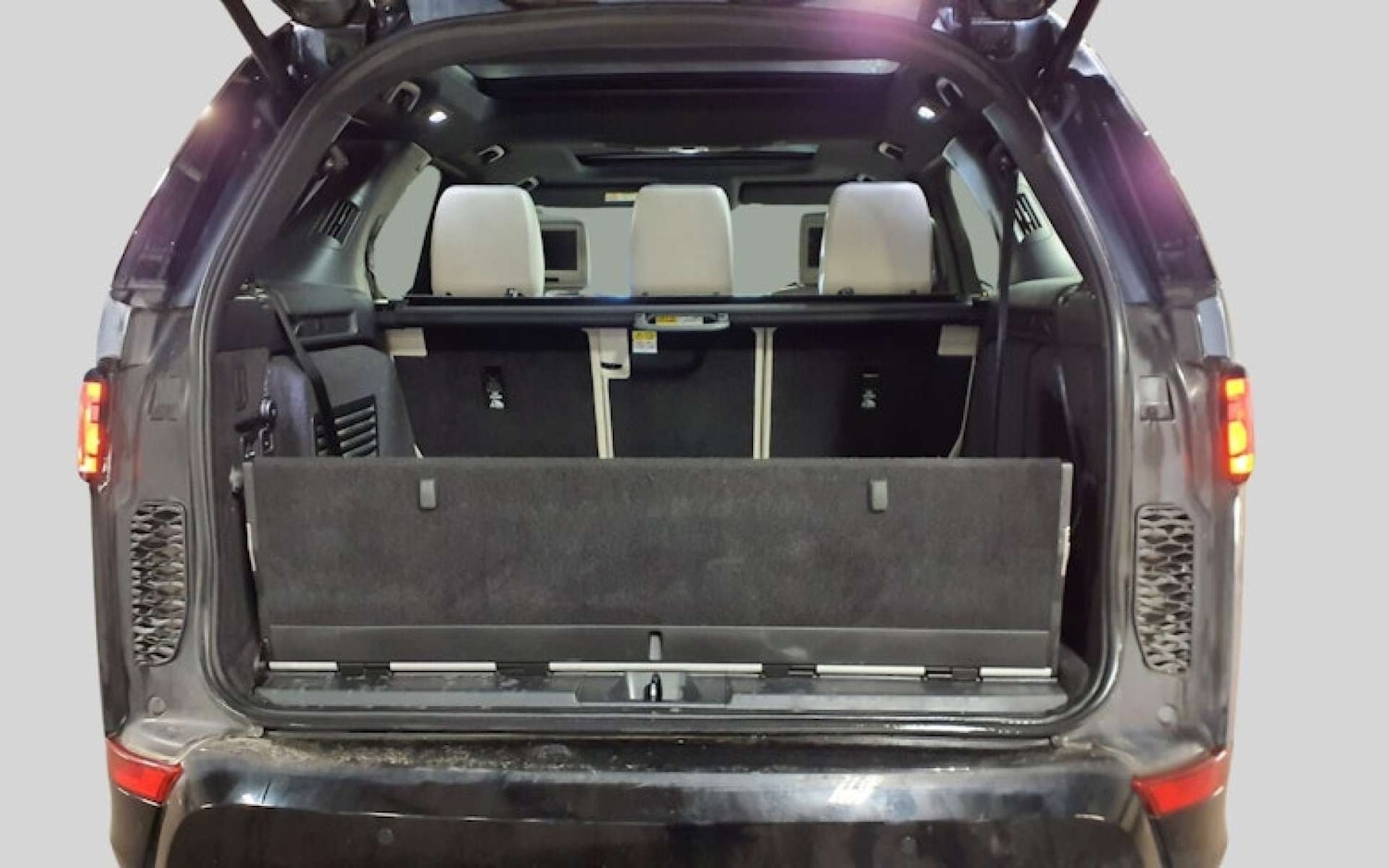 Used Land Rover Discovery 2019 for sale - 77198030: Photo 21