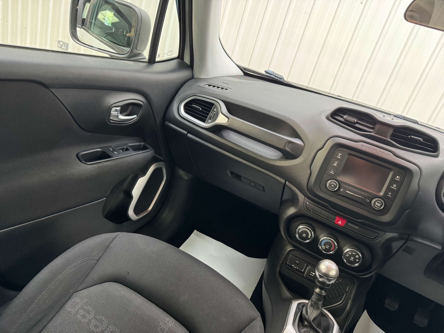 Used Jeep Renegade 2016 for sale - 76278474: Photo 46