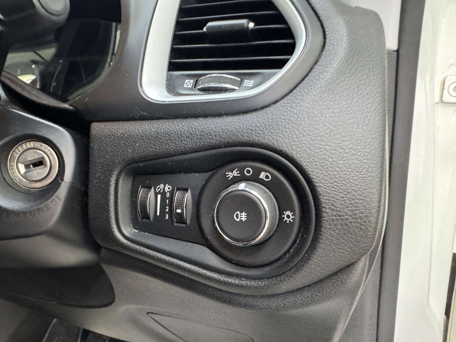 Used Jeep Renegade 2016 for sale - 76278474: Photo 79