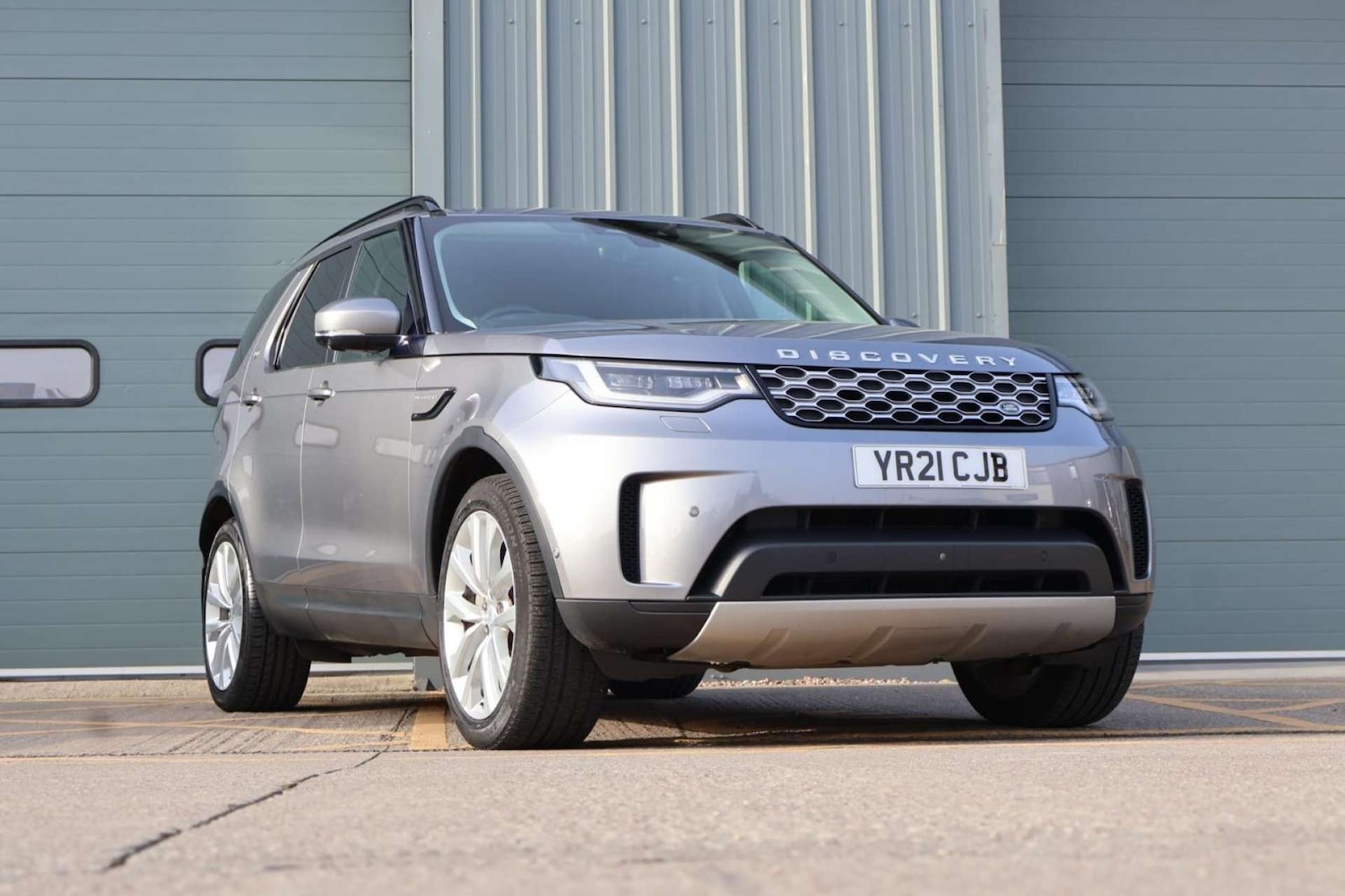 Used Land Rover Discovery 2021 for sale - 77995254: Photo 1