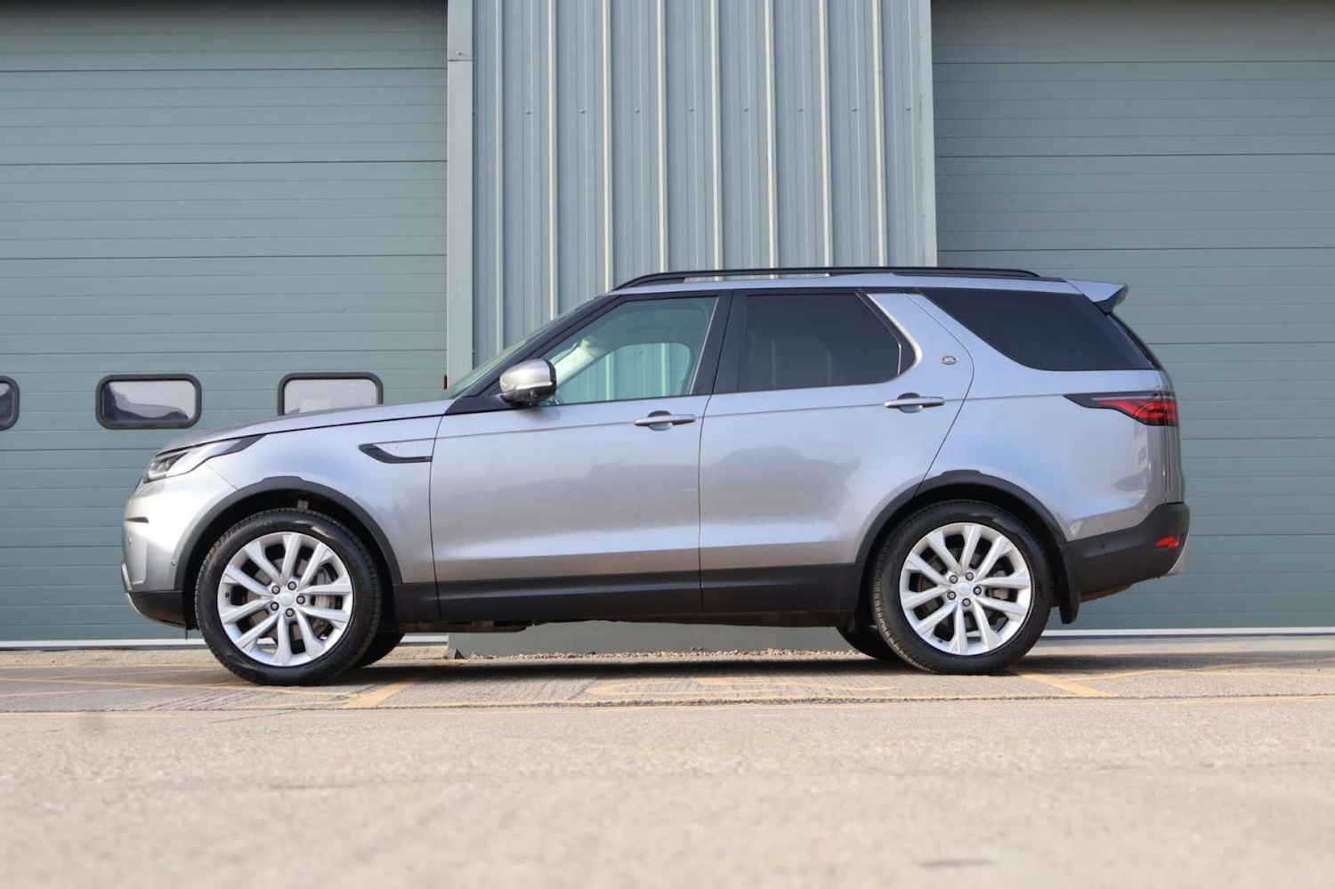 Used Land Rover Discovery 2021 for sale - 77995254: Photo 16