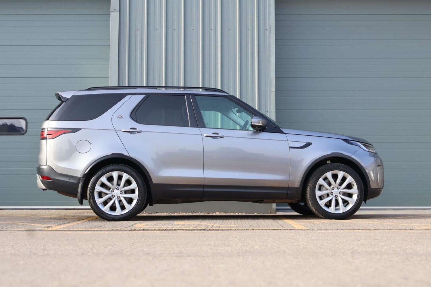 Used Land Rover Discovery 2021 for sale - 77995254: Photo 4