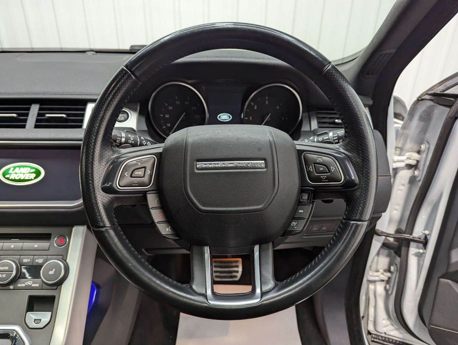 Used Land Rover Range Rover Evoque 2017 for sale - 76096895: Photo 75