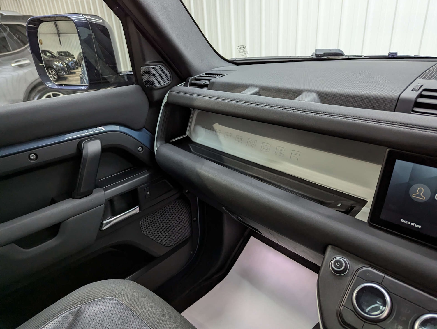 Used Land Rover Defender 2020 for sale - 77567356: Photo 86