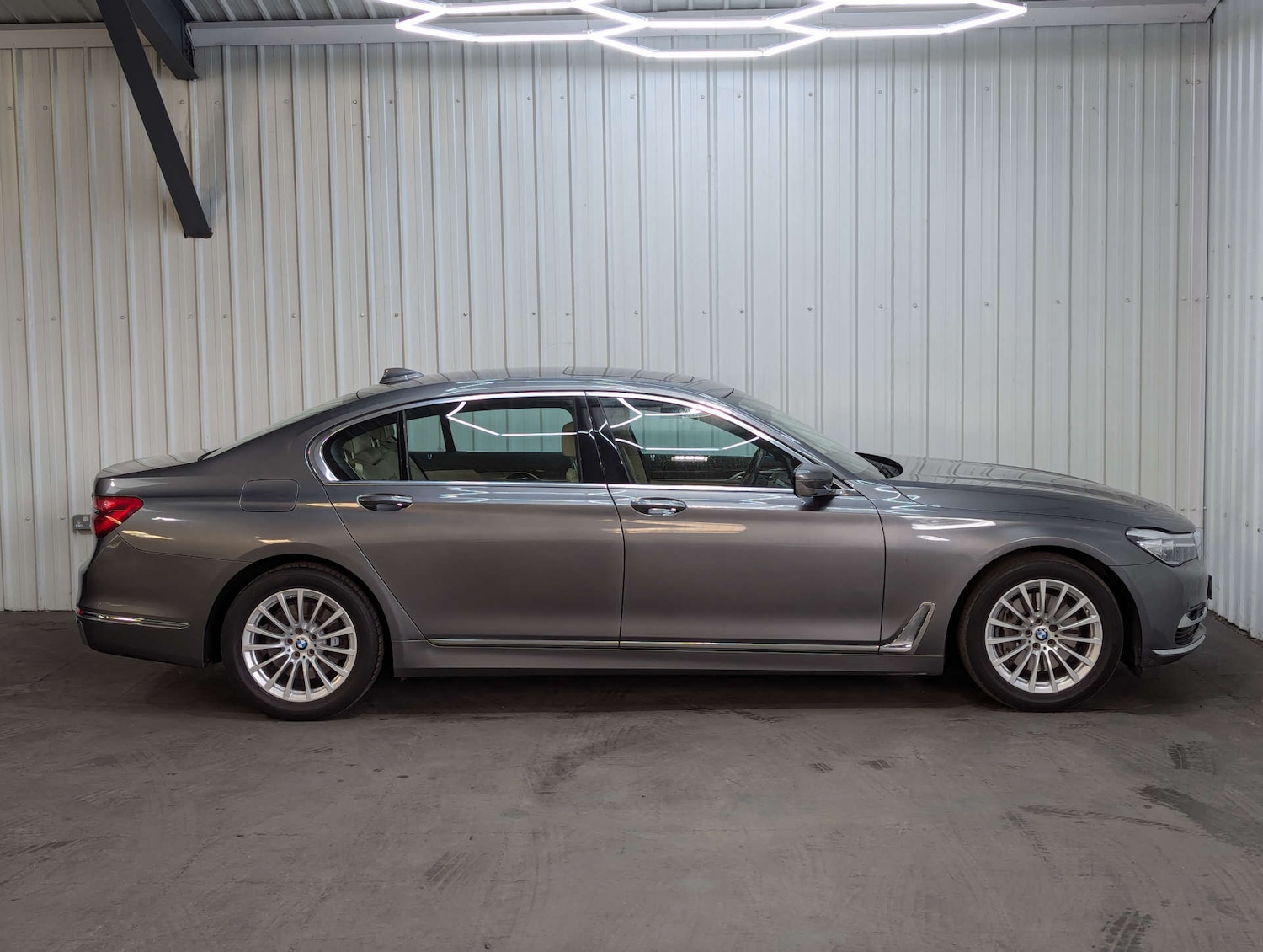 Used BMW 7 Series 2017 for sale - 76971074: Photo 14