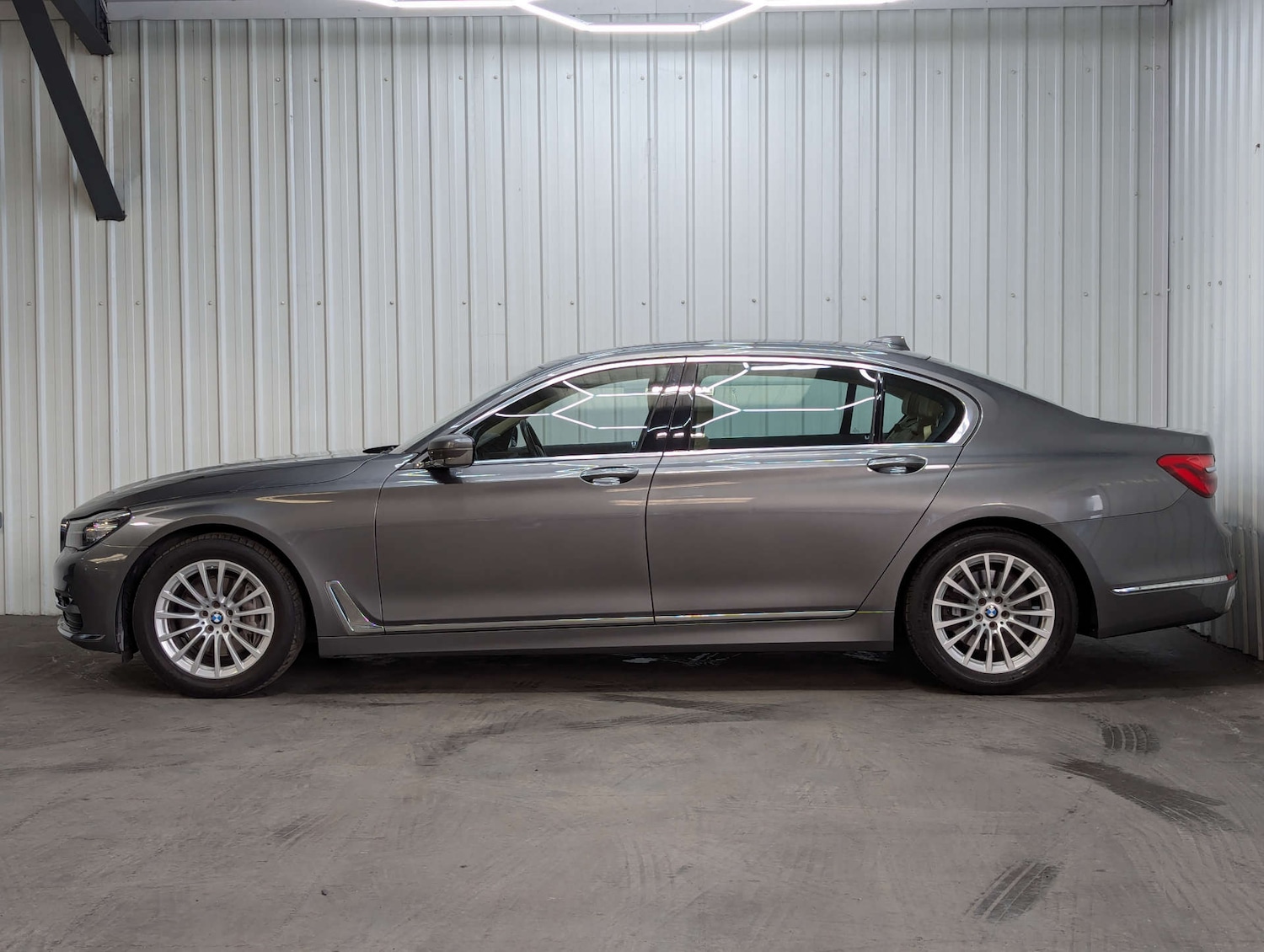 Used BMW 7 Series 2017 for sale - 76971074: Photo 15
