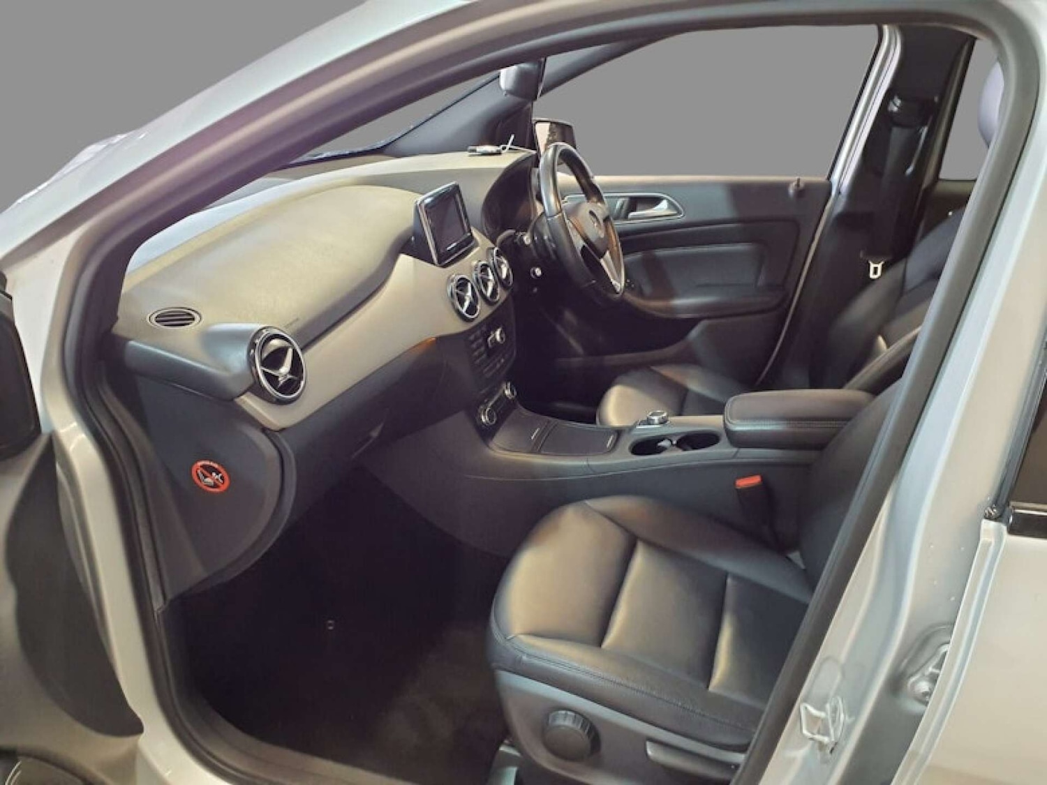 Used Mercedes-Benz B-Class 2014 for sale - 75985564: Photo 4