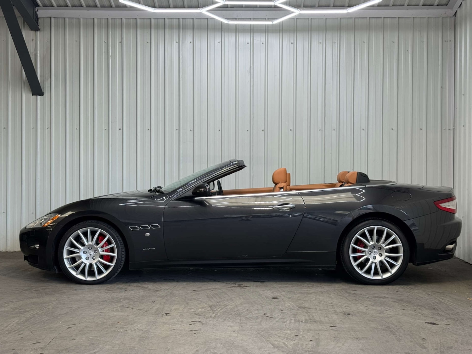 Used Maserati GranCabrio 2010 for sale - 76486568: Photo 15