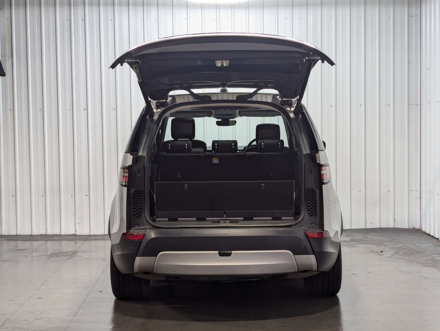 Used Land Rover Discovery 2017 for sale - 76511113: Photo 44