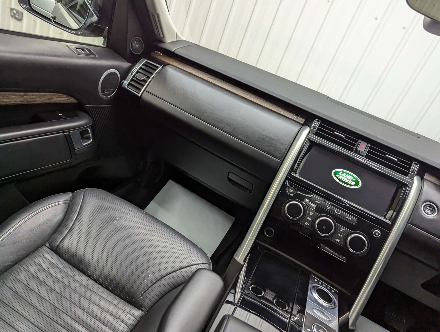 Used Land Rover Discovery 2017 for sale - 76511113: Photo 46