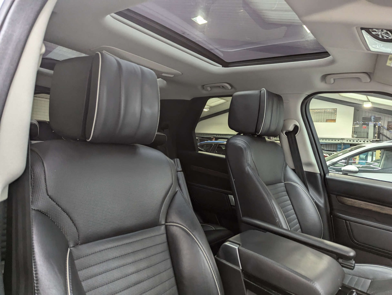 Used Land Rover Discovery 2017 for sale - 76511113: Photo 50