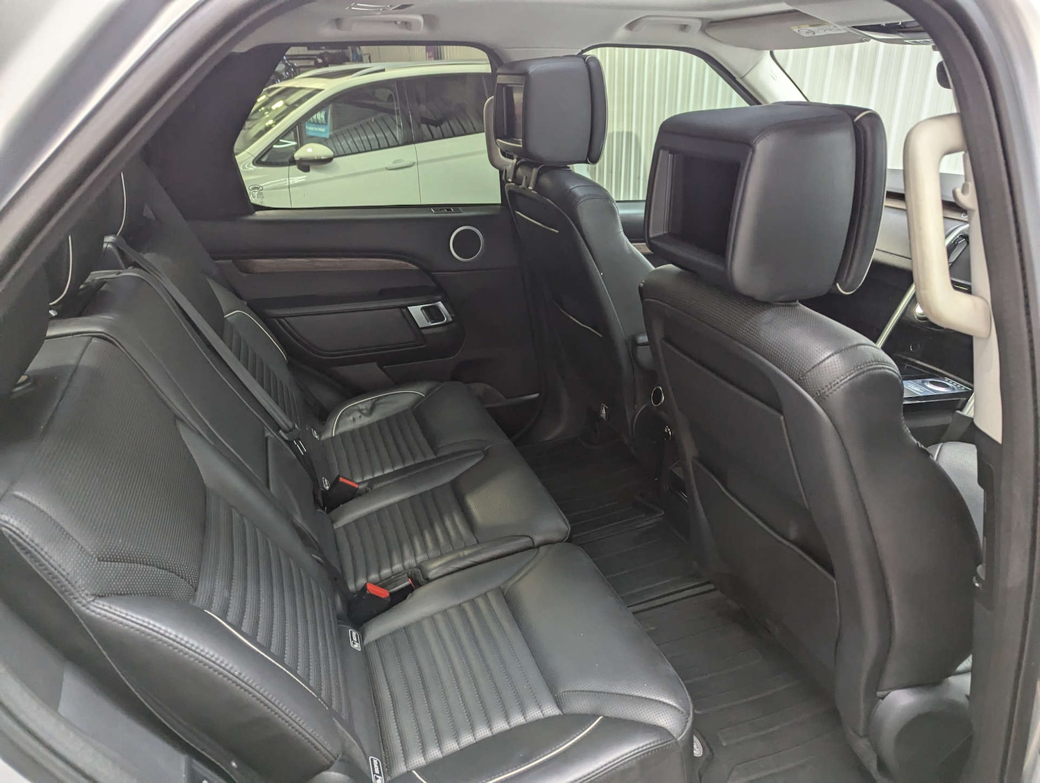 Used Land Rover Discovery 2017 for sale - 76511113: Photo 59