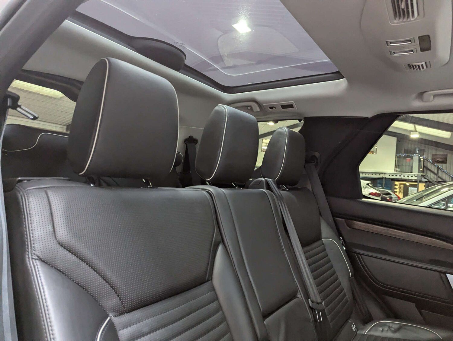 Used Land Rover Discovery 2017 for sale - 76511113: Photo 61