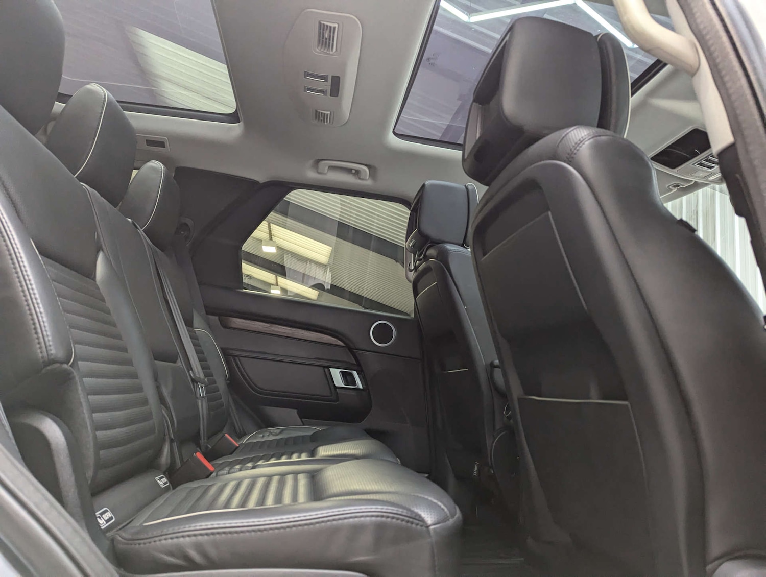 Used Land Rover Discovery 2017 for sale - 76511113: Photo 62