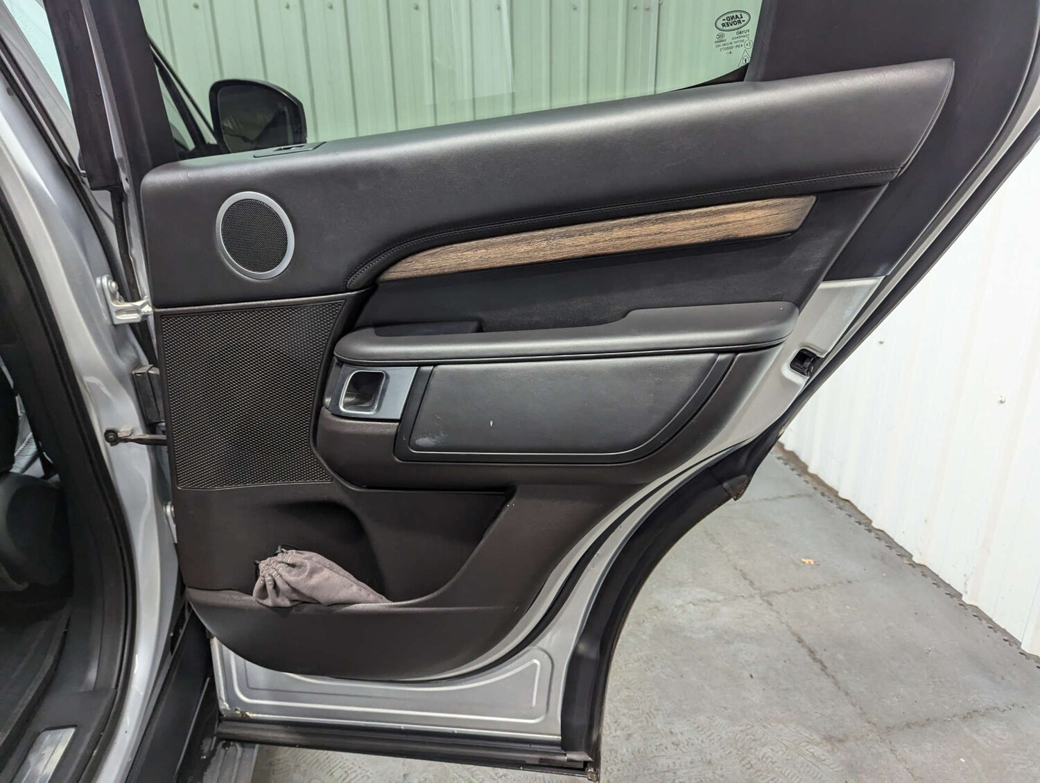 Used Land Rover Discovery 2017 for sale - 76511113: Photo 64