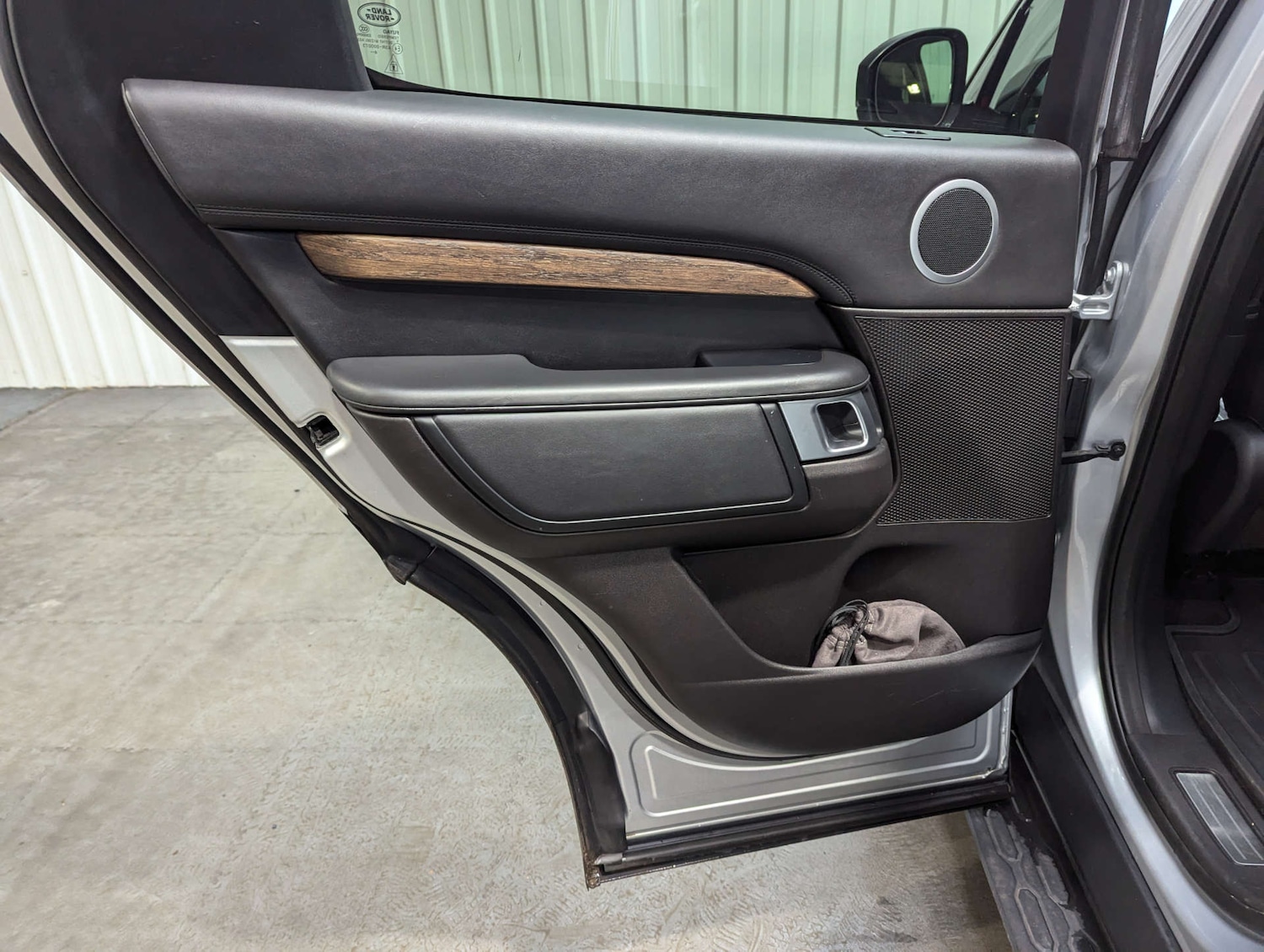 Used Land Rover Discovery 2017 for sale - 76511113: Photo 69