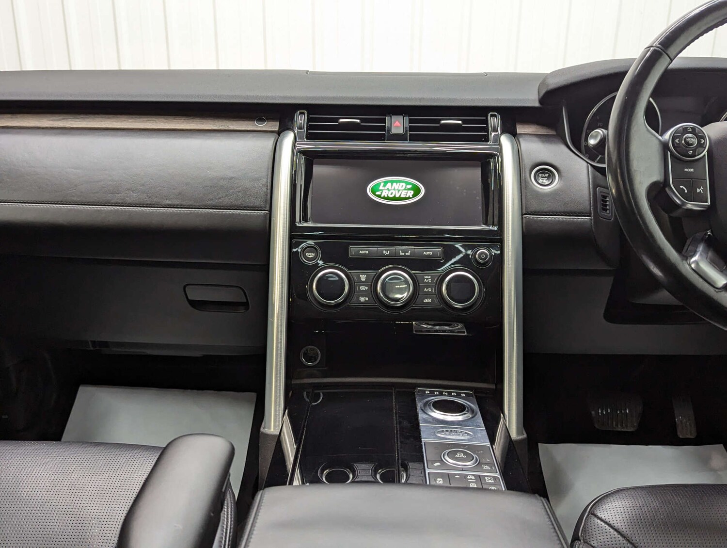 Used Land Rover Discovery 2017 for sale - 76511113: Photo 84