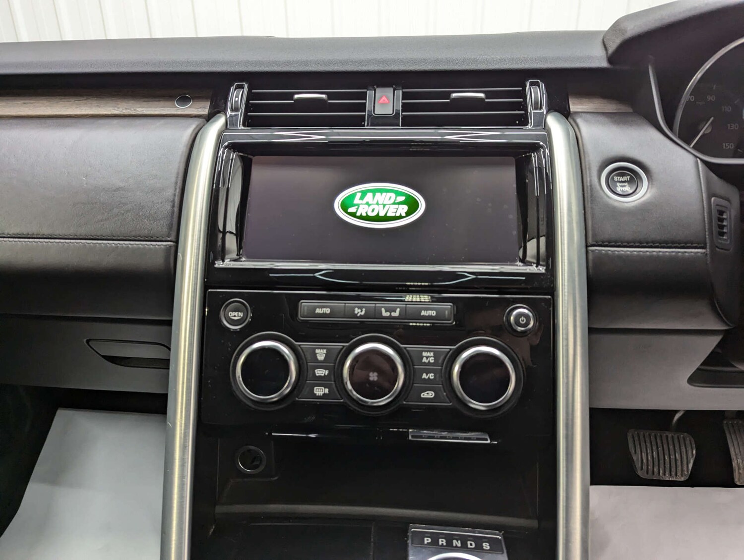 Used Land Rover Discovery 2017 for sale - 76511113: Photo 85