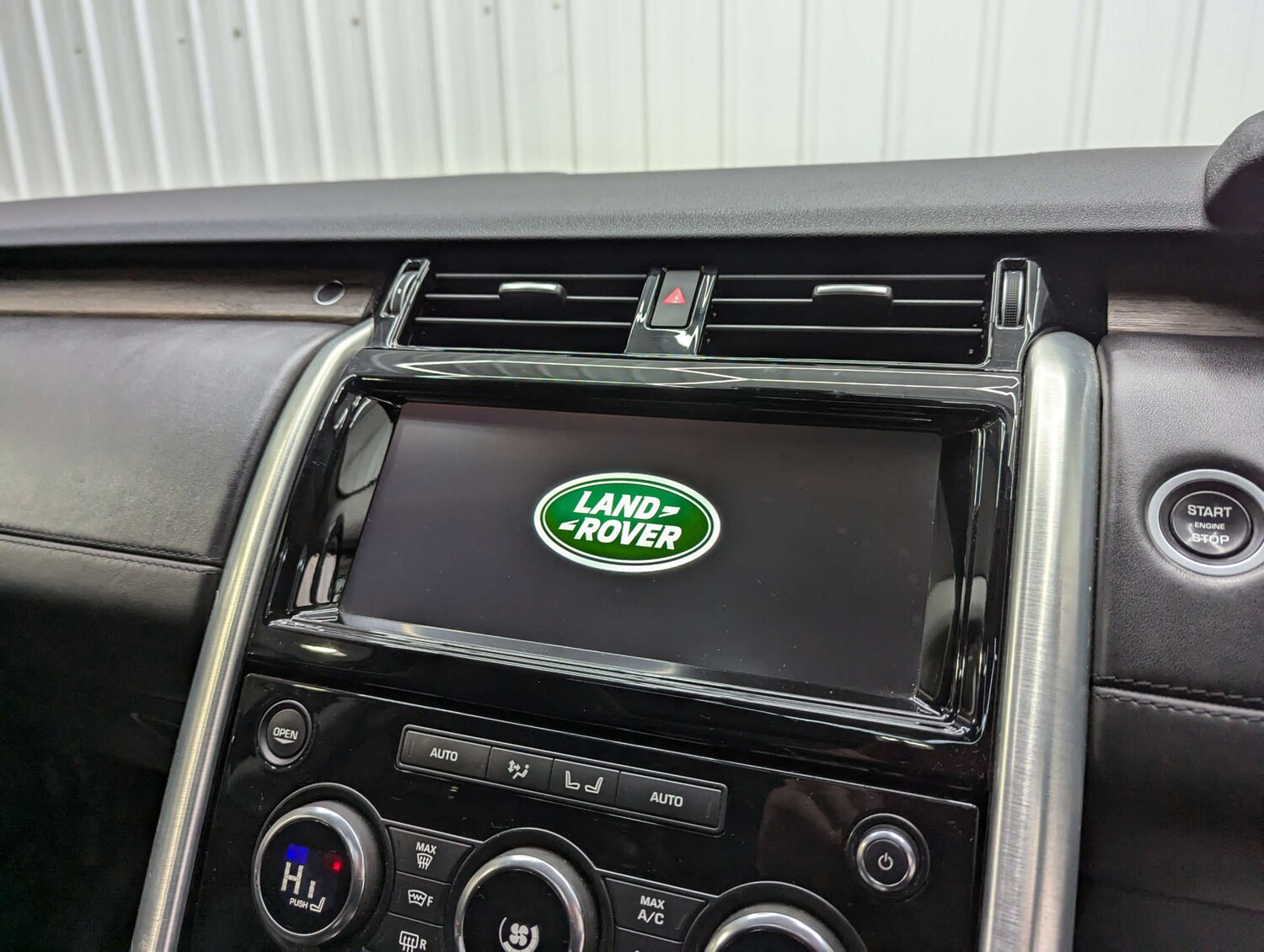 Used Land Rover Discovery 2017 for sale - 76511113: Photo 86