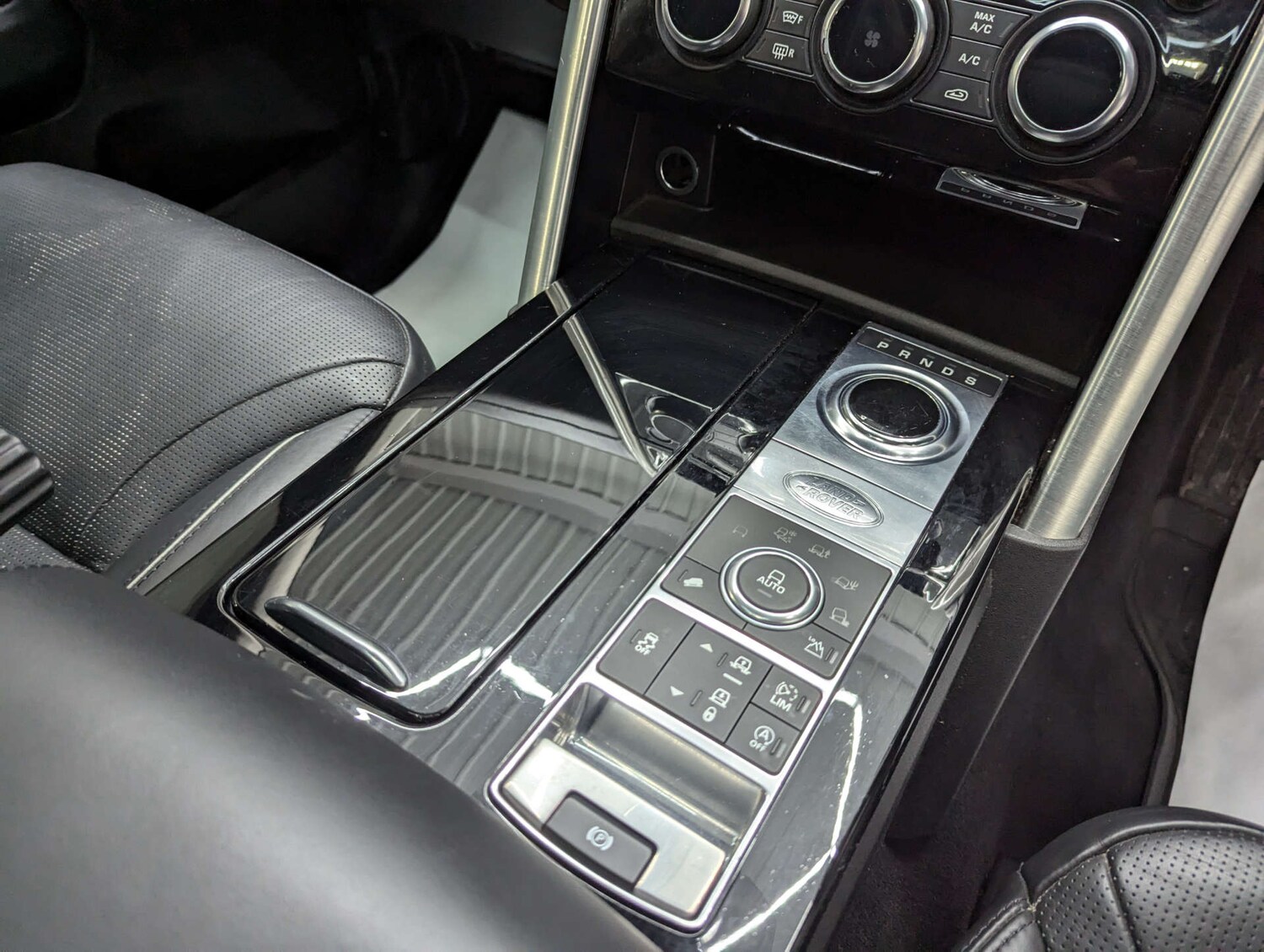 Used Land Rover Discovery 2017 for sale - 76511113: Photo 94