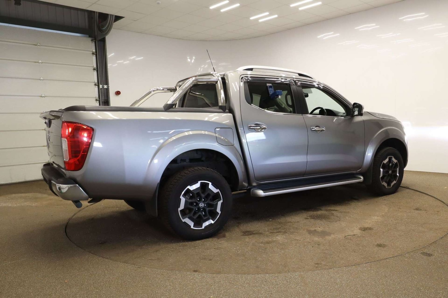 Used Nissan Navara 2021 for sale - 76363683: Photo 9