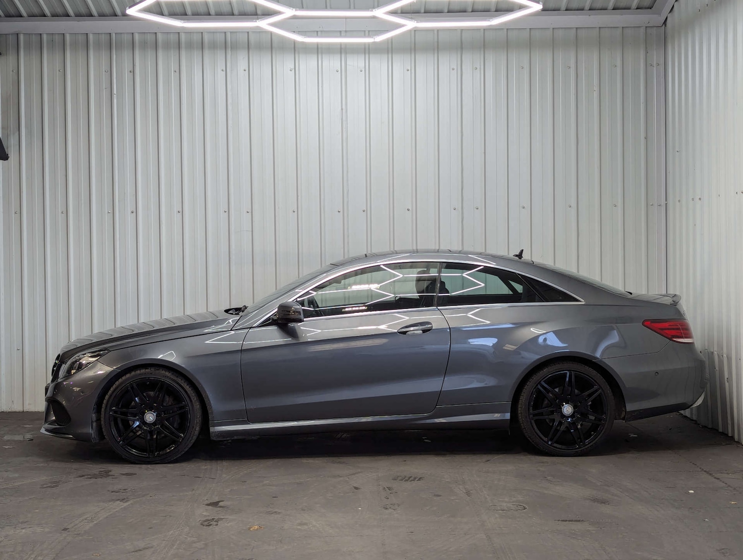 Used Mercedes-Benz E Class 2017 for sale - 76600726: Photo 5