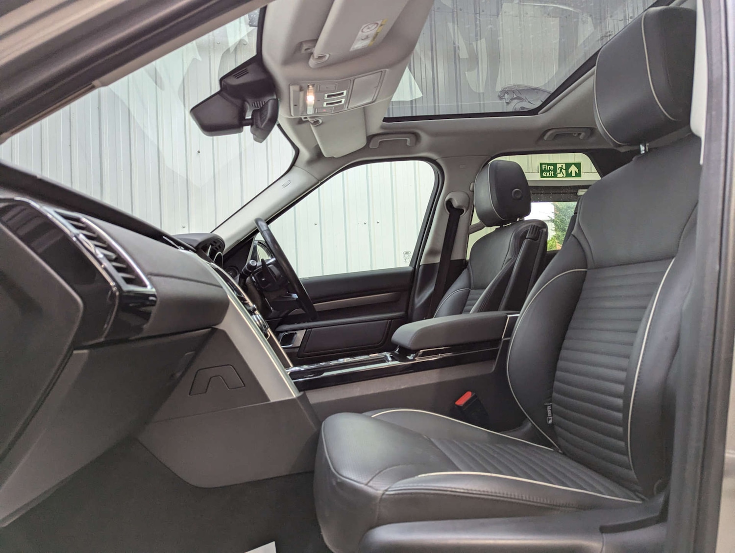 Used Land Rover Discovery 2017 for sale - 76449770: Photo 58