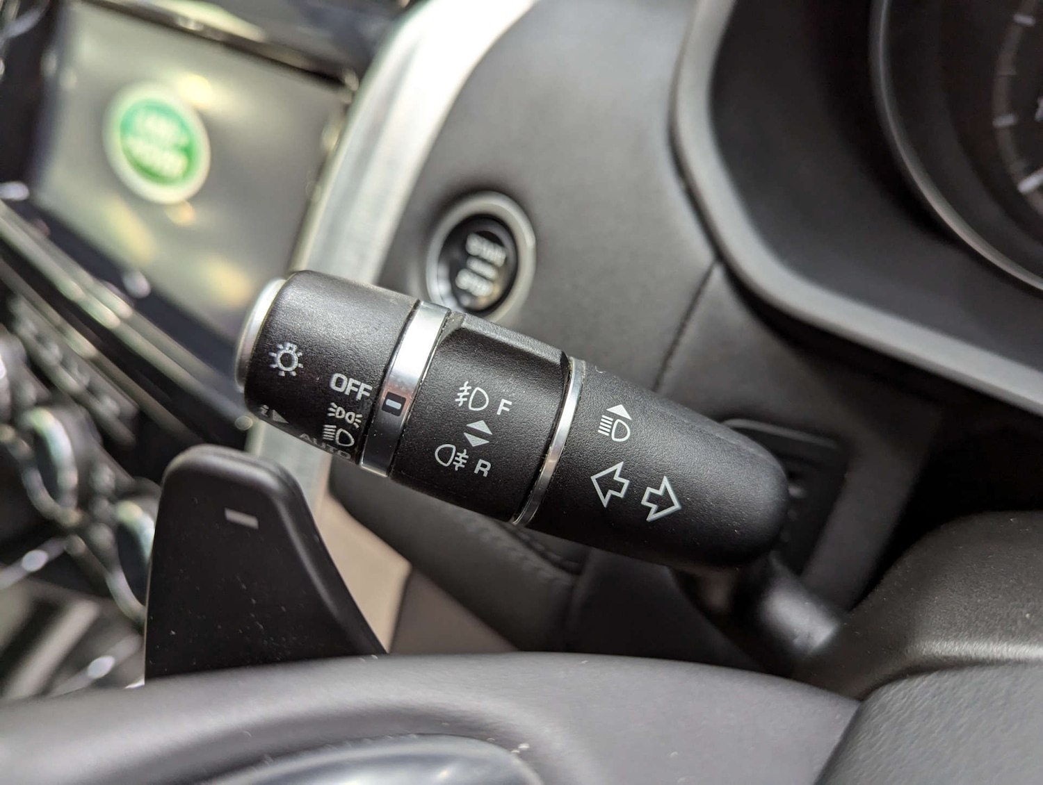 Used Land Rover Discovery 2017 for sale - 76449770: Photo 75