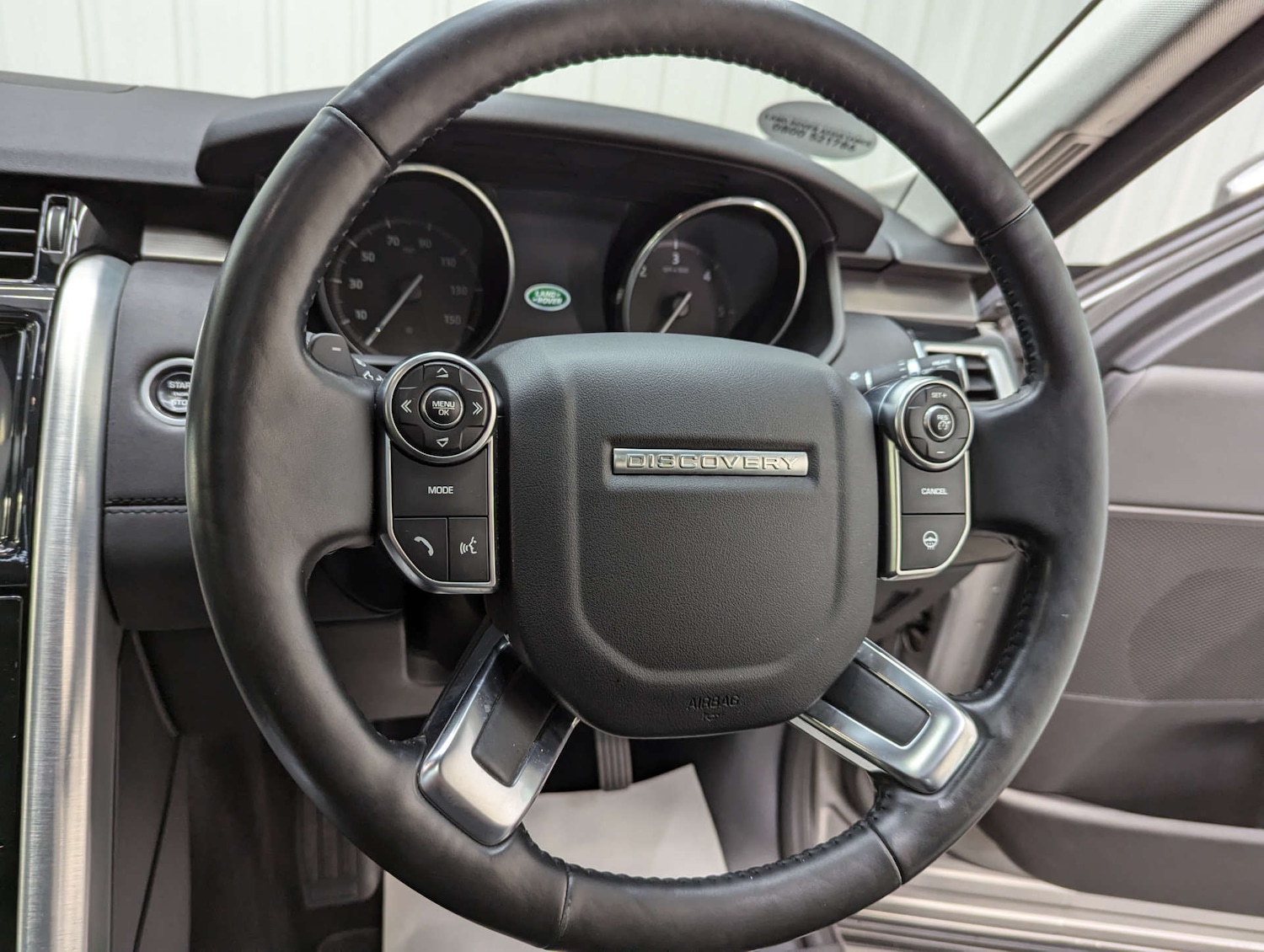 Used Land Rover Discovery 2017 for sale - 76449770: Photo 80