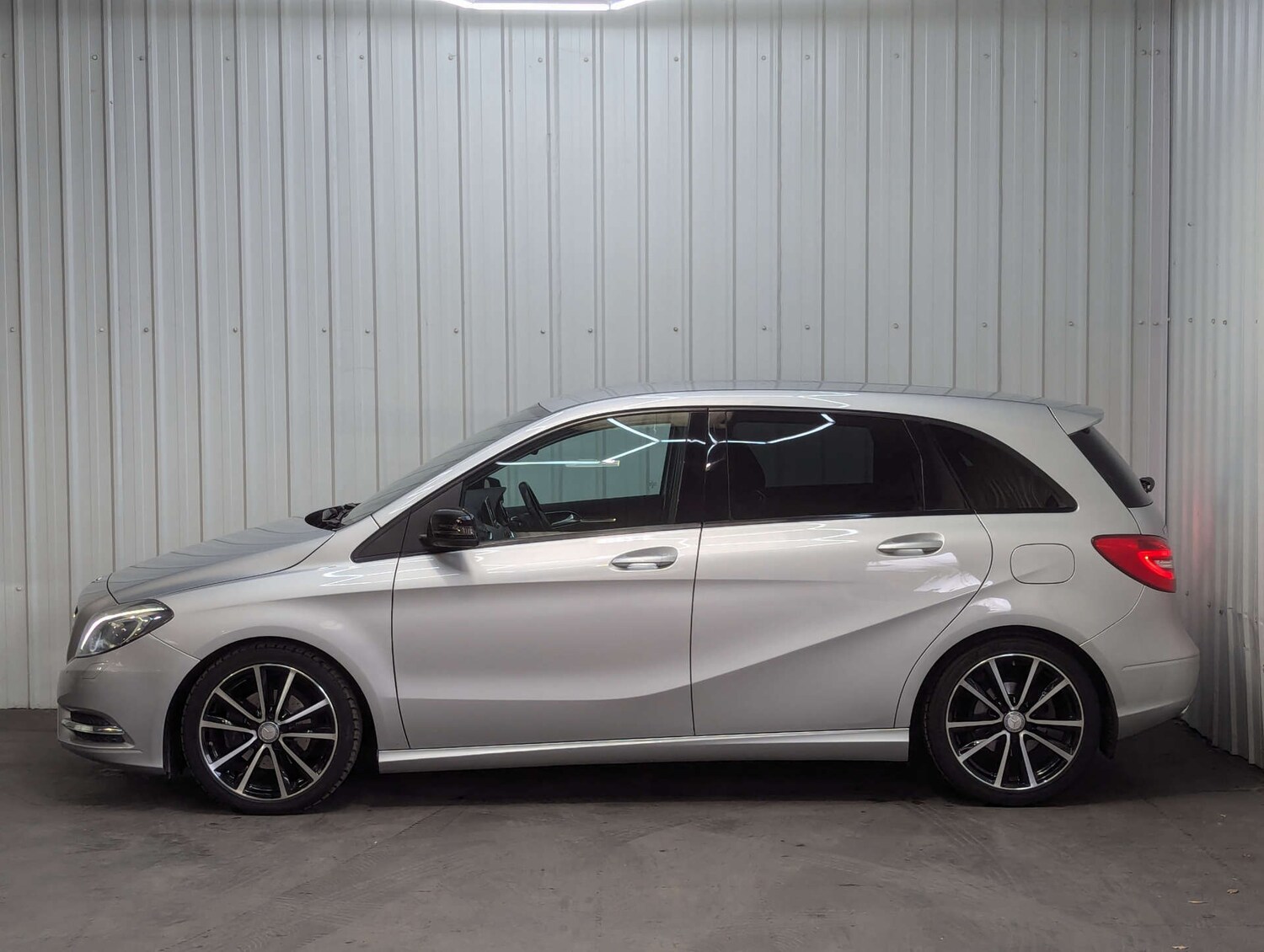 Used Mercedes-Benz B Class 2014 for sale - 76347363: Photo 14