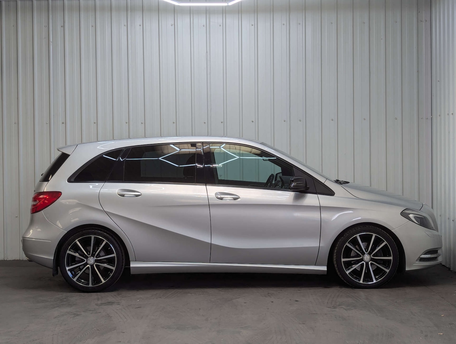Used Mercedes-Benz B Class 2014 for sale - 76347363: Photo 35