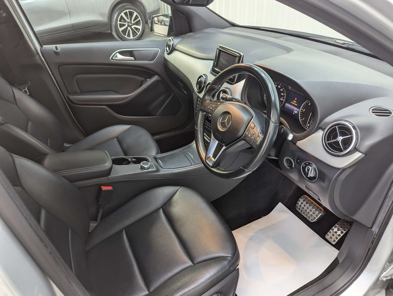 Used Mercedes-Benz B Class 2014 for sale - 76347363: Photo 52