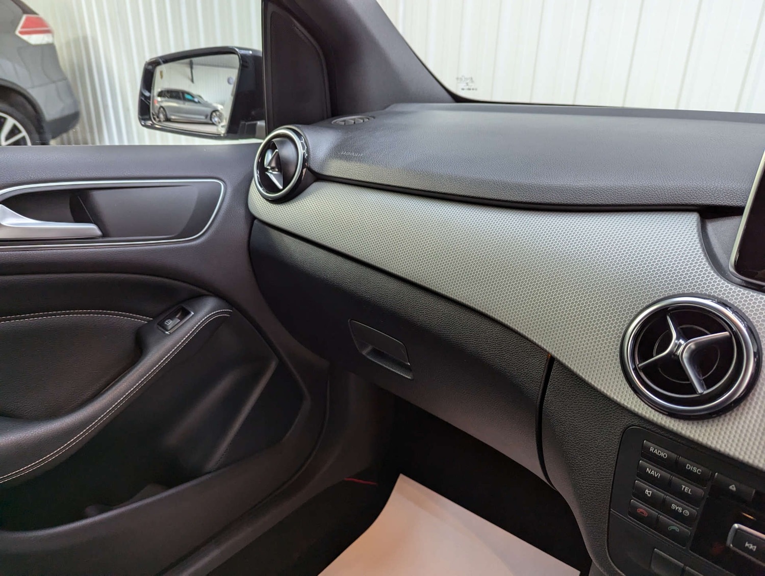 Used Mercedes-Benz B Class 2014 for sale - 76347363: Photo 89
