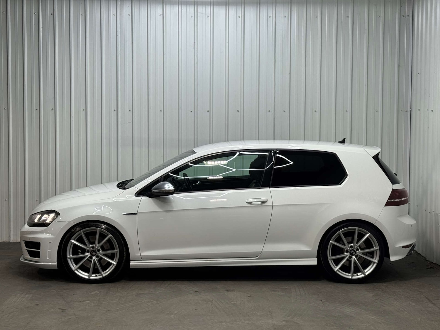 Used Volkswagen Golf 2017 for sale - 76670474: Photo 17