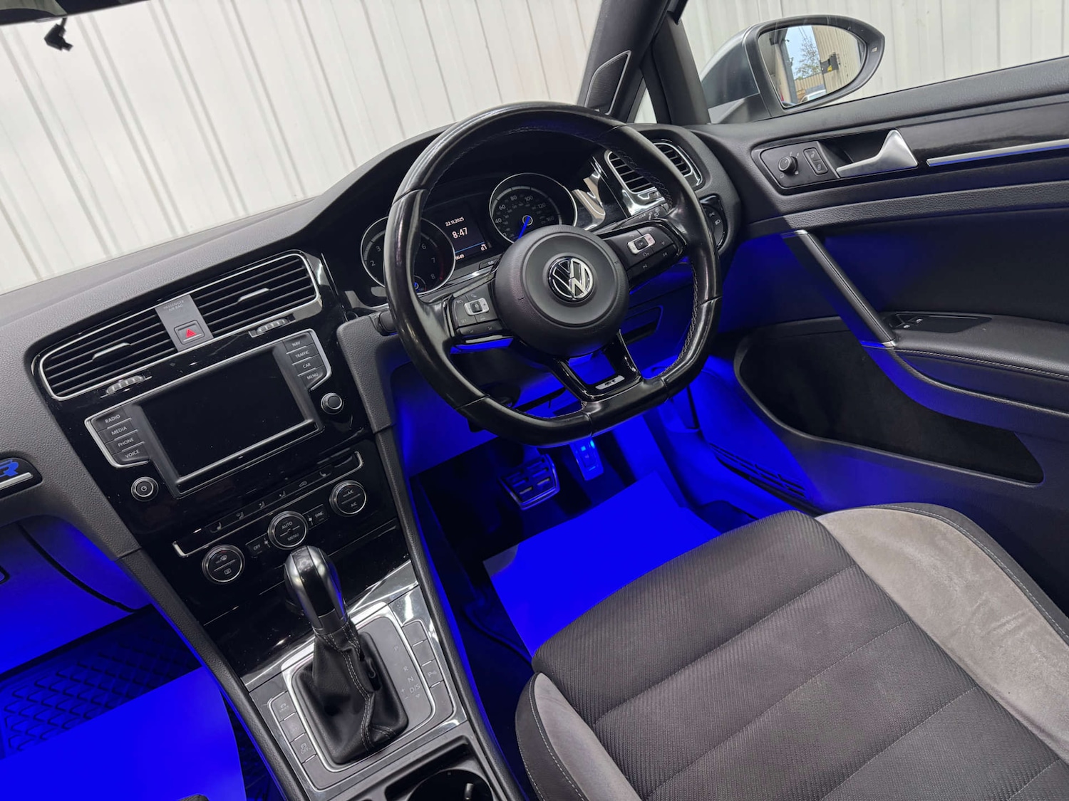 Used Volkswagen Golf 2017 for sale - 76670474: Photo 50