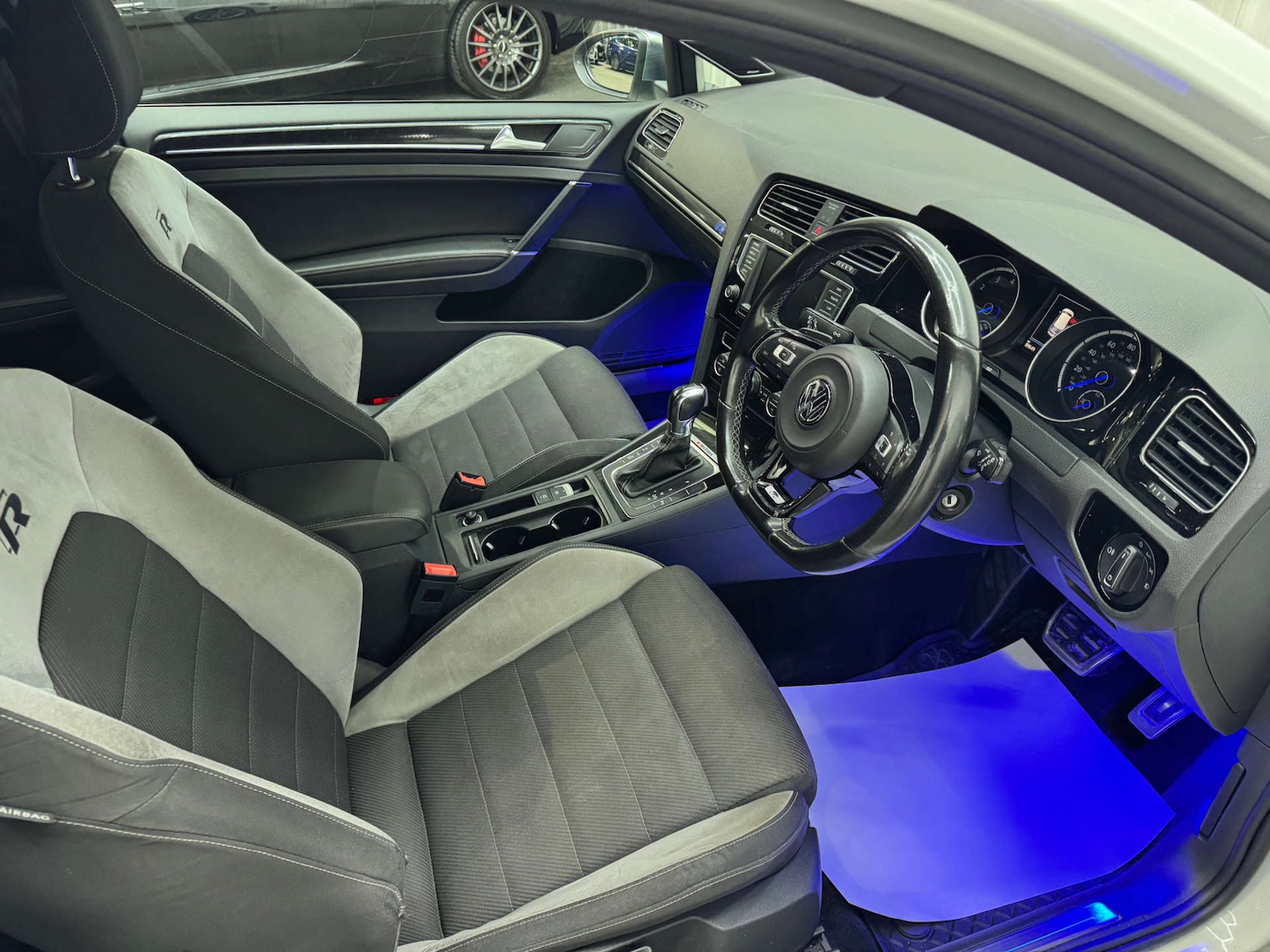 Used Volkswagen Golf 2017 for sale - 76670474: Photo 51